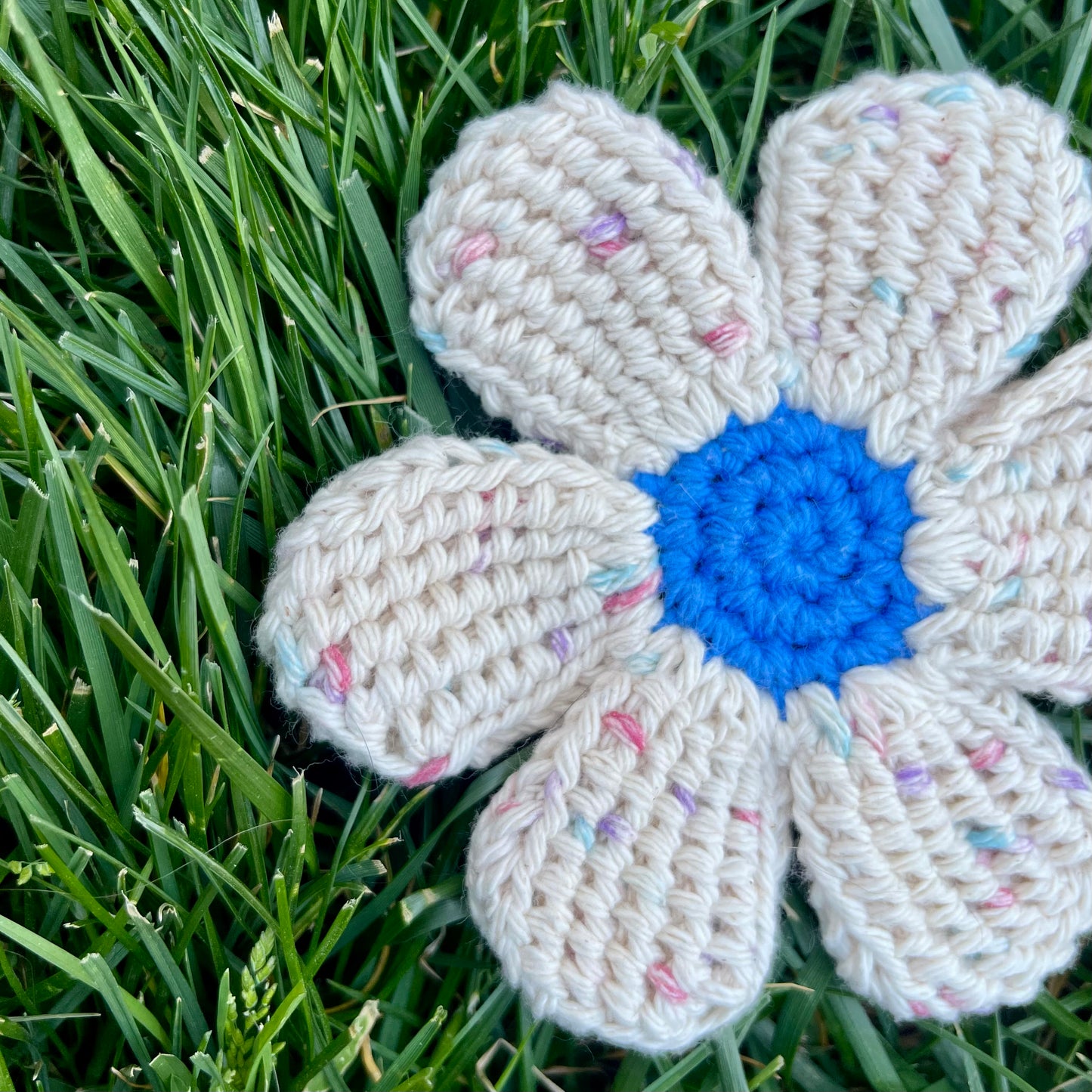 Daisy Bag Charm